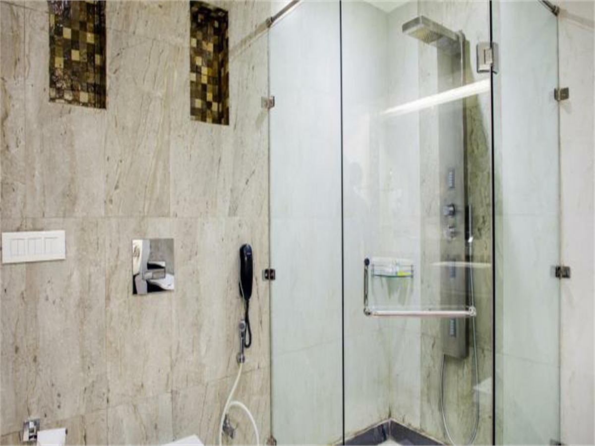 Viceroy Inn Dehradun Ngoại thất bức ảnh
